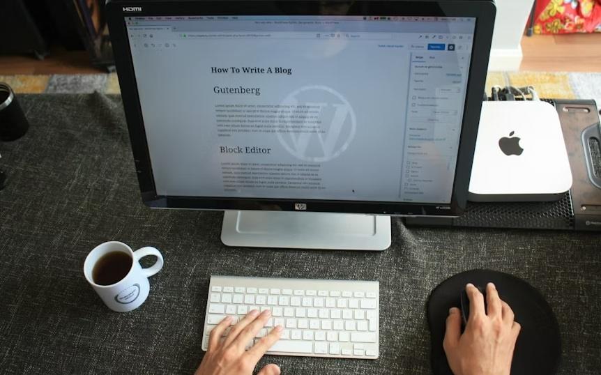 Person trying to update content in WordPress on their Mac.